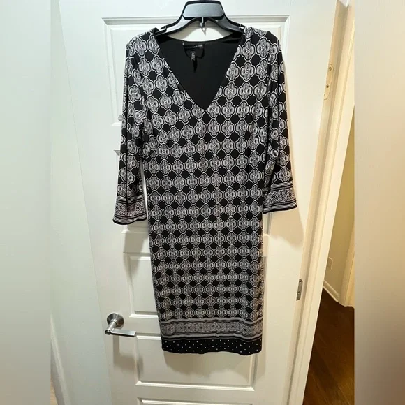 NWOT White House Black Market Dress, Size Medium - Picture 1 of 4
